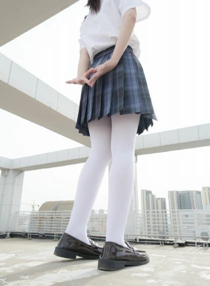 免费看美女洗澡全身光子