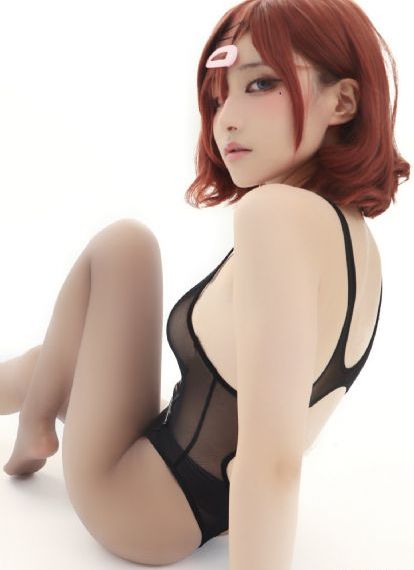 森林里的熊先生在冬眠