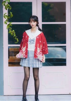 美女的尿口免费